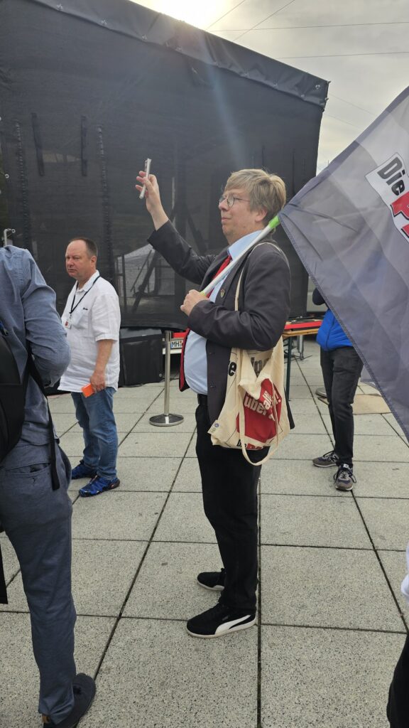 Die PARTEI Saar bei der BSW-Veranstaltung – Foto 1