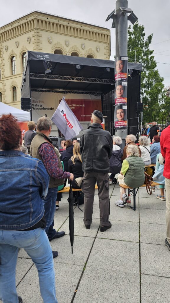 Die PARTEI Saar bei der BSW-Veranstaltung – Foto 5